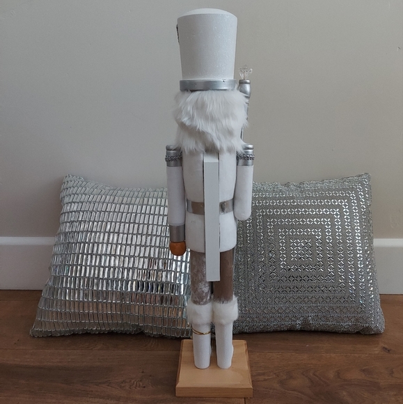 TINSEL & FUR New 24" Glitter Nutcracker - Picture 5 of 9